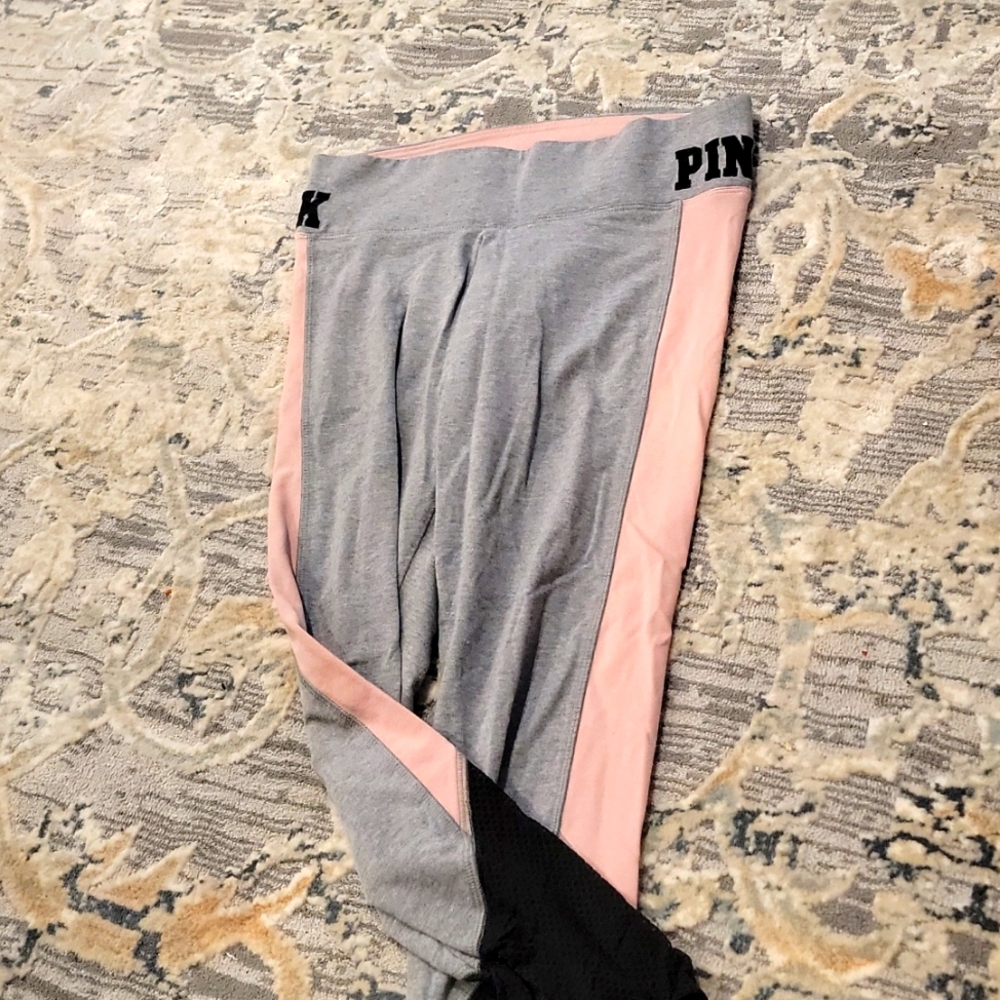 PINK Yoga Cropped Pants
